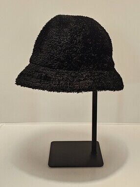 Jaclyn Smith Kangol Style Fuzzy Hat